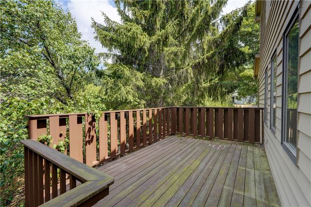 44 Colonial Circle, Perinton, NY 14450