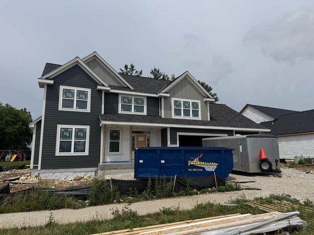 W239N5533 Fieldstone Pass CIRCLE, Sussex, WI 53089