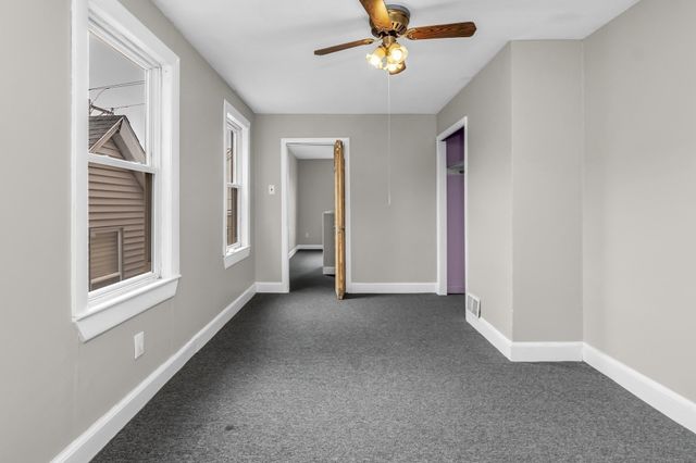 3 Cleveland St, Salem, MA 01970
