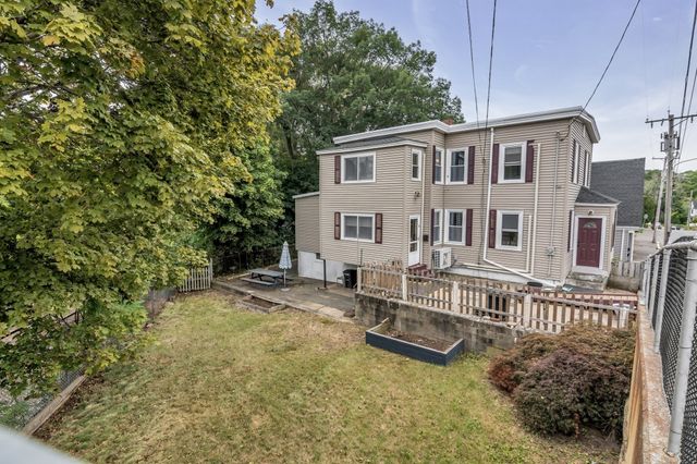 3 Cleveland St, Salem, MA 01970