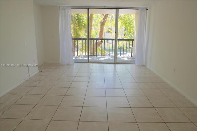 10865 SW 112th Ave 203, Miami, FL 33176