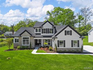 529 Long Acres Lane, Olivette, MO 63132