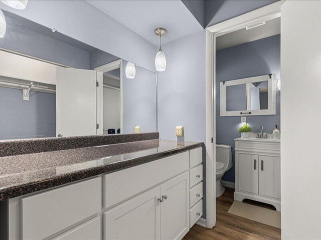 5375 S Allenwood LANE, Hales Corners, WI 53130