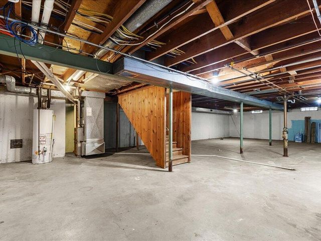 5375 S Allenwood LANE, Hales Corners, WI 53130