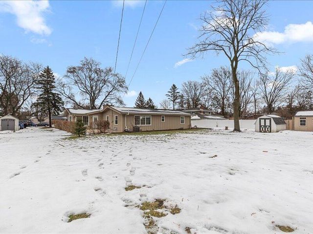 5375 S Allenwood LANE, Hales Corners, WI 53130