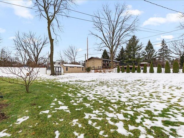 5375 S Allenwood LANE, Hales Corners, WI 53130