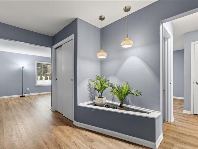 5375 S Allenwood LANE, Hales Corners, WI 53130