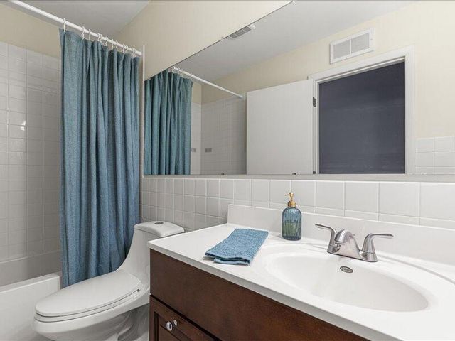 5375 S Allenwood LANE, Hales Corners, WI 53130