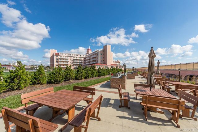 2 Richmond Road 4A, Lido Beach, NY 11561