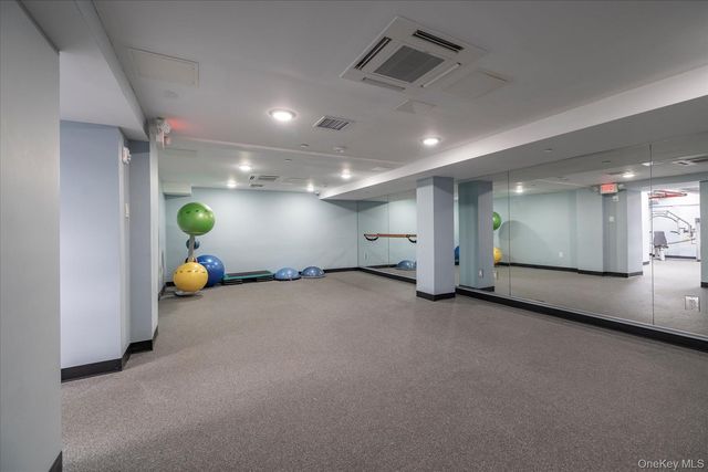 2 Richmond Road 4A, Lido Beach, NY 11561