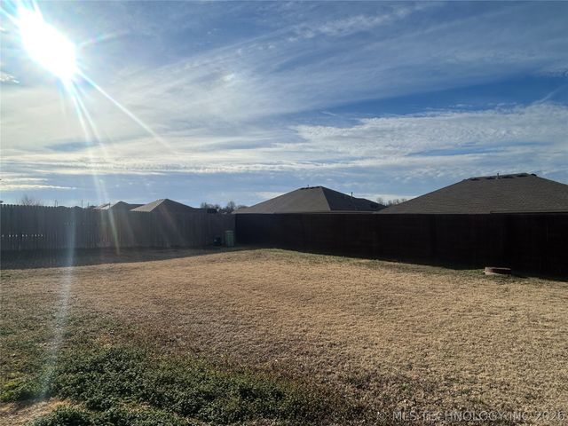 25344 E 93rd Street S, Broken Arrow, OK 74014