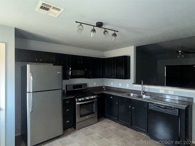 25344 E 93rd Street S, Broken Arrow, OK 74014