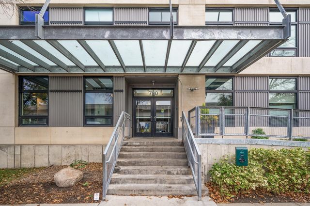 720 4th Street N 310, Minneapolis, MN 55401