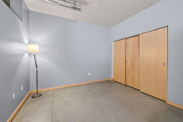 720 4th Street N 310, Minneapolis, MN 55401