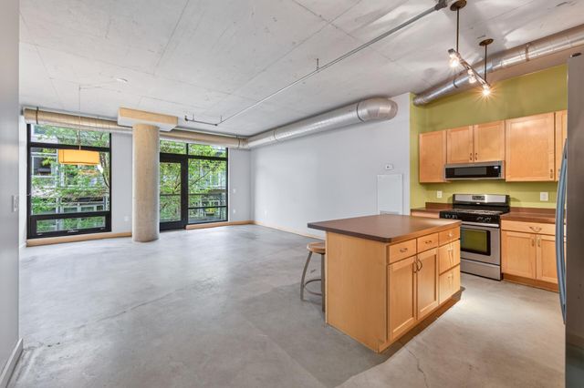 720 4th Street N 310, Minneapolis, MN 55401