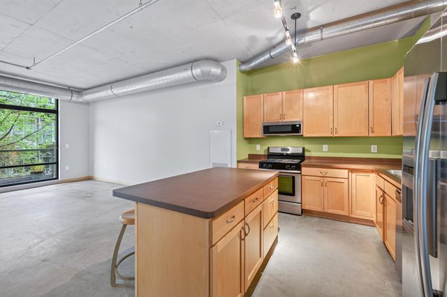 720 4th Street N 310, Minneapolis, MN 55401