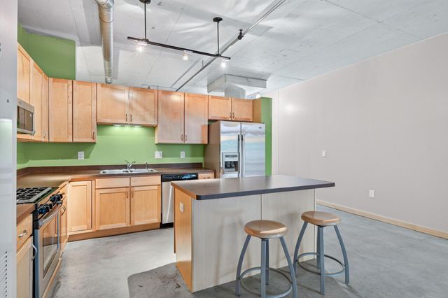 720 4th Street N 310, Minneapolis, MN 55401