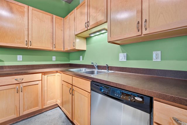 720 4th Street N 310, Minneapolis, MN 55401