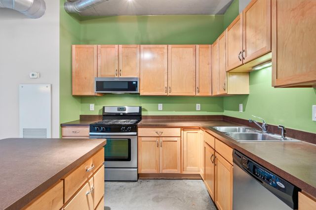 720 4th Street N 310, Minneapolis, MN 55401