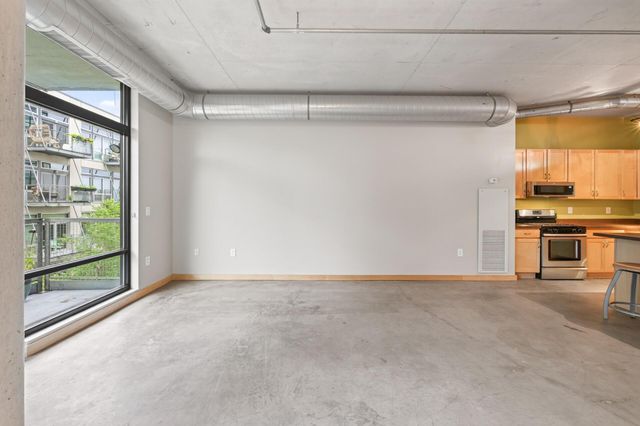 720 4th Street N 310, Minneapolis, MN 55401