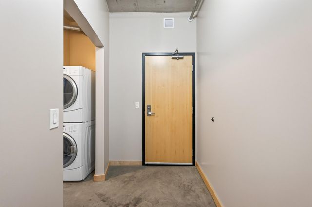 720 4th Street N 310, Minneapolis, MN 55401