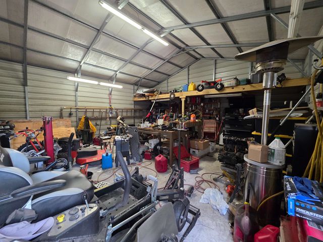 7326 SE Farm Road, Lee, FL 32059