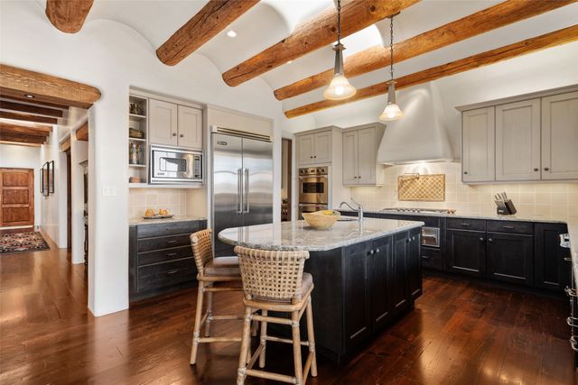 7 Calle Venado, Santa Fe, NM 87506