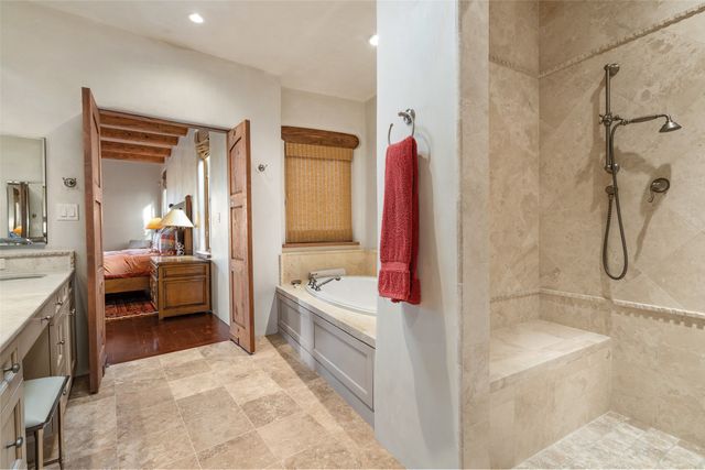 7 Calle Venado, Santa Fe, NM 87506