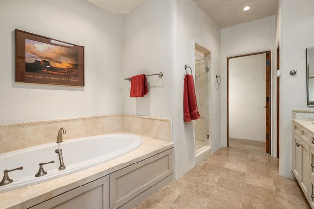 7 Calle Venado, Santa Fe, NM 87506