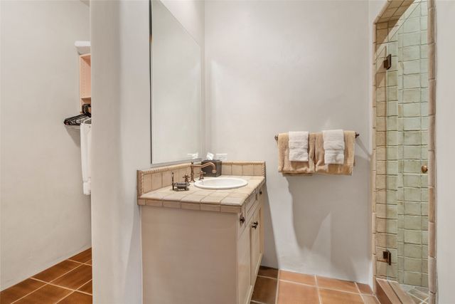 7 Calle Venado, Santa Fe, NM 87506