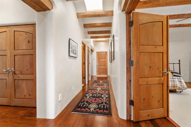 7 Calle Venado, Santa Fe, NM 87506