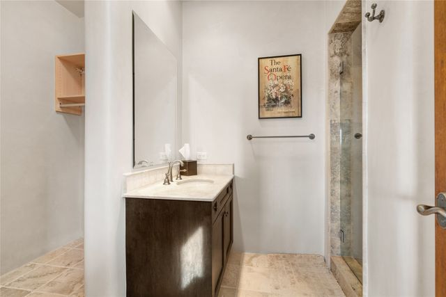 7 Calle Venado, Santa Fe, NM 87506