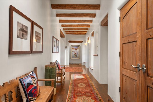 7 Calle Venado, Santa Fe, NM 87506