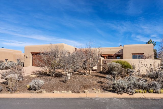 7 Calle Venado, Santa Fe, NM 87506