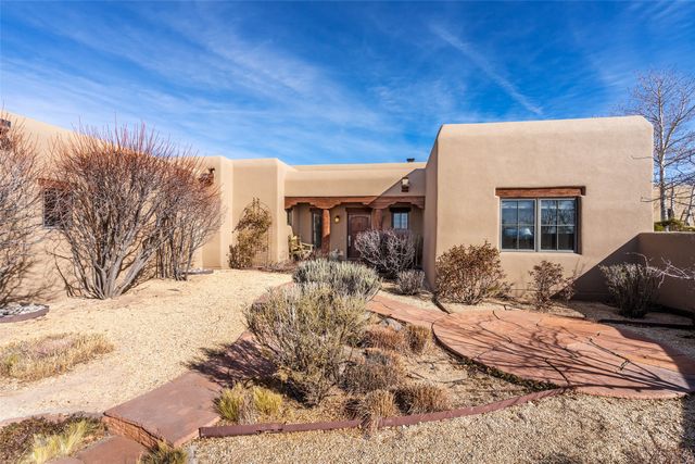 7 Calle Venado, Santa Fe, NM 87506