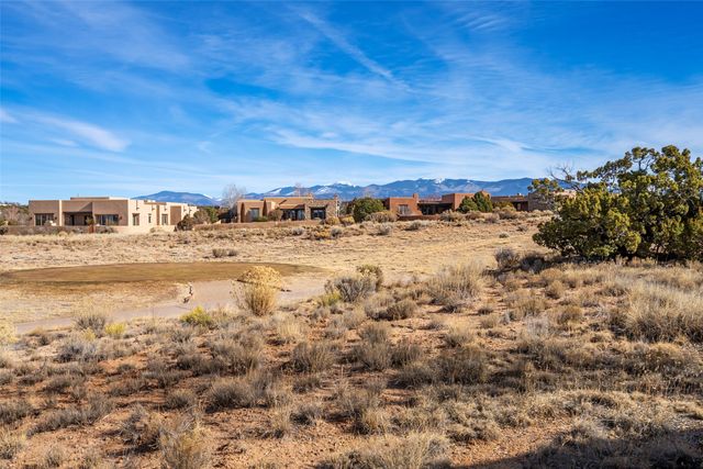 7 Calle Venado, Santa Fe, NM 87506