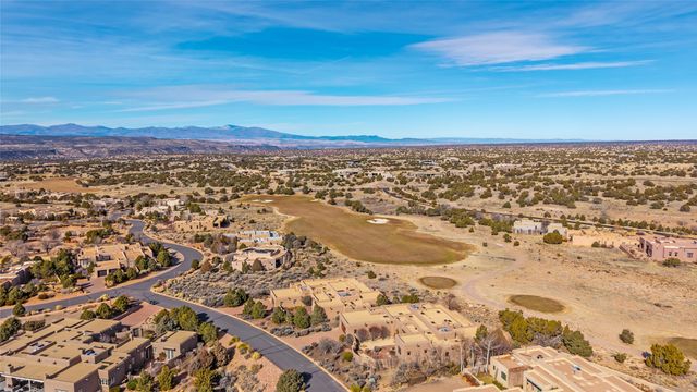 7 Calle Venado, Santa Fe, NM 87506