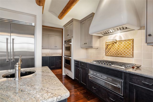 7 Calle Venado, Santa Fe, NM 87506