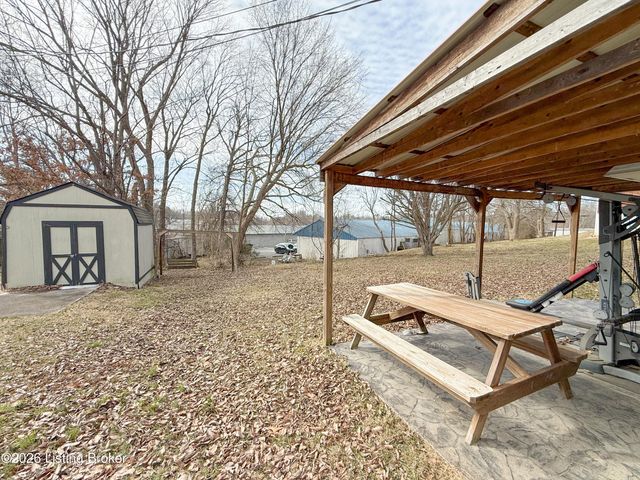 506 Alexander Dr, Leitchfield, KY 42754