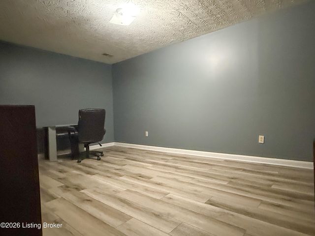 506 Alexander Dr, Leitchfield, KY 42754