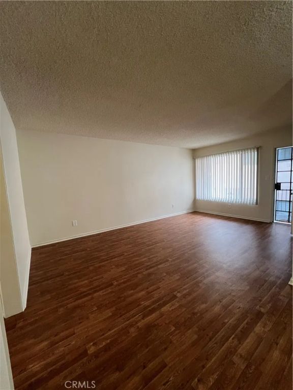 535 E Hazel 6, Inglewood, CA 90302