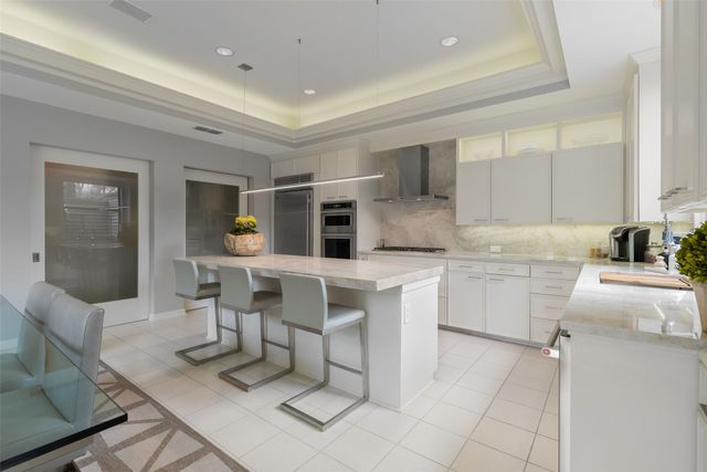 16037 Chalfont Circle, Dallas, TX 75248