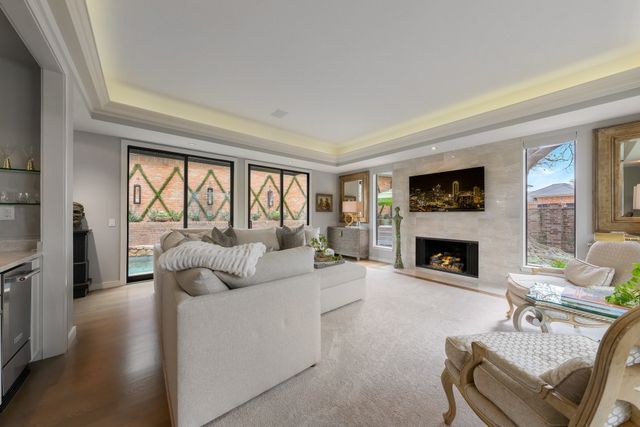 16037 Chalfont Circle, Dallas, TX 75248