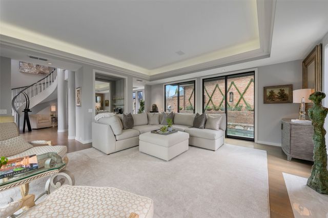 16037 Chalfont Circle, Dallas, TX 75248