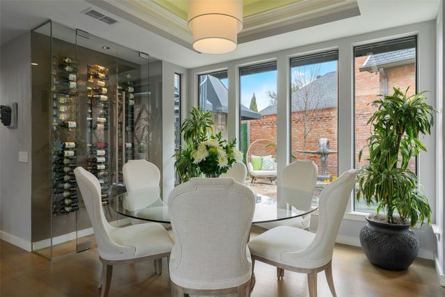 16037 Chalfont Circle, Dallas, TX 75248