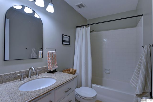 6310 N 108th Avenue Circle, Omaha, NE 68164