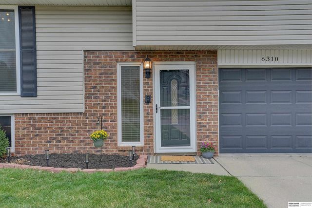 6310 N 108th Avenue Circle, Omaha, NE 68164