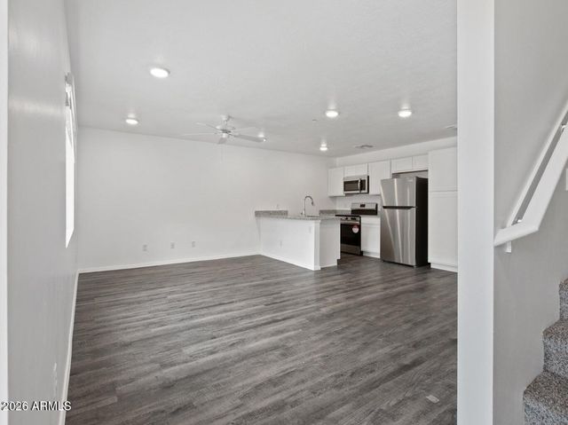 12570 N COTTON Lane 103940, Surprise, AZ 85388