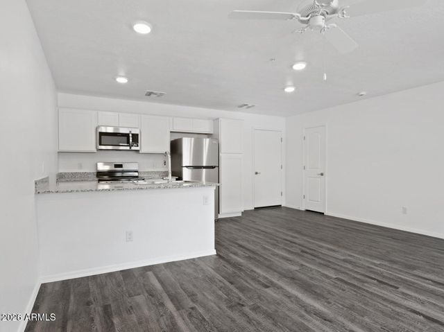 12570 N COTTON Lane 103940, Surprise, AZ 85388