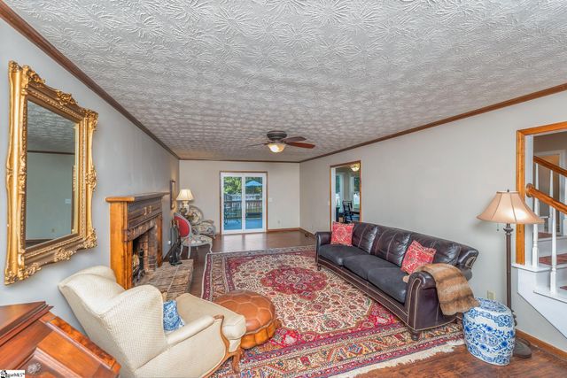 313 Shagbark Circle, Simpsonville, SC 29680